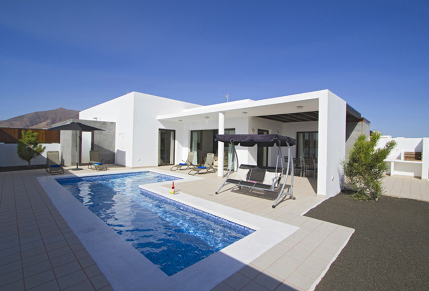 luxury villas lanzarote